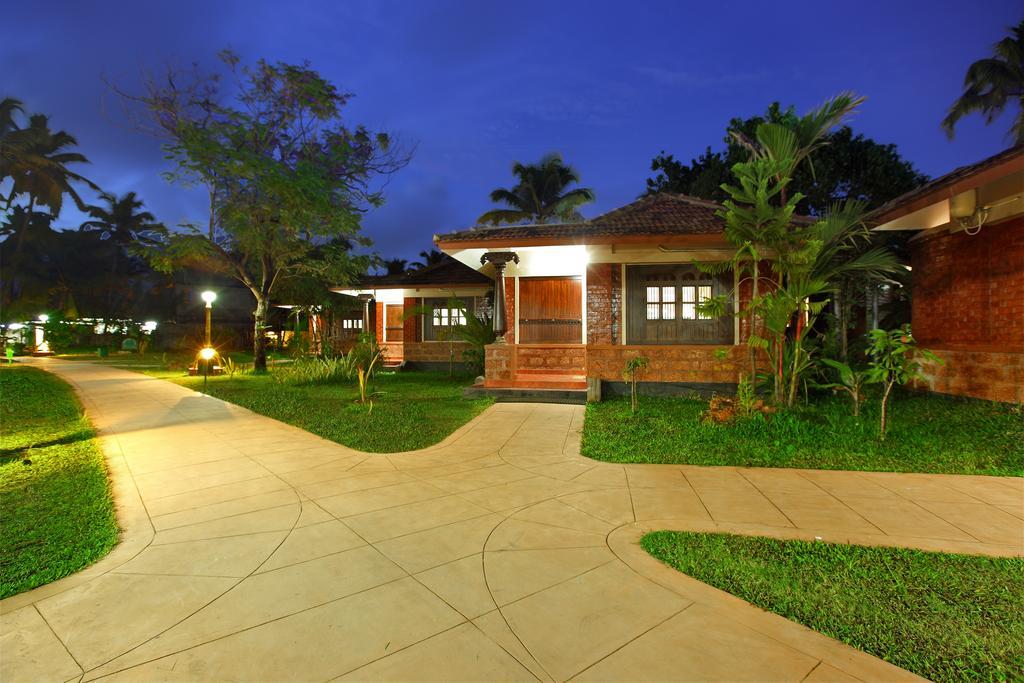 Resort Cherai Cherai Beach