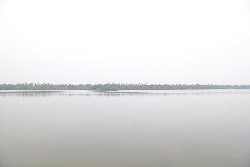 Resort Cherai Cherai Beach